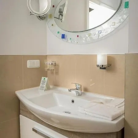 Business-apartment 6 Mit Kueche & Kostenfreiem Parkplatz Appartamento *